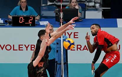 "Voleybol Efeler Ligi'nde Sürpriz: Spor Toto, Galatasaray'ı Ev Sahibi Olduğu Maçta 3-0 Yendi!"